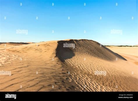 sand dunes in saudi arabia Stock Photo - Alamy