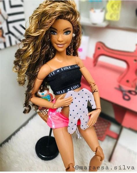 Pin em barbie 🥰 | Garotas, Bonecas de moda, Grávida