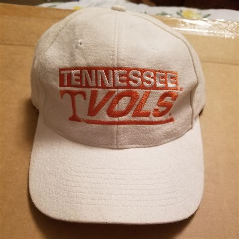 VINTAGE TENNESSEE VOLUNTEERS SNAP BACK UNIVERSITY... - Depop