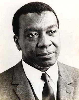 MILTON SANTOS - (75 anos) Geógrafo * Brotas de Macaúbas, BA (03/05/1926 ...