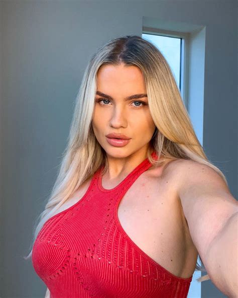 A Comprehensive Look at Daniella Hemsley Age, Height, and Family Life