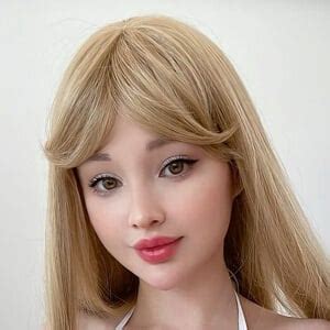 Hidori Rose - Age, Family, Bio | Famous Birthdays
