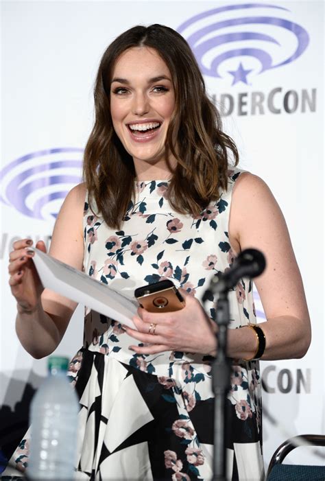 Elizabeth Henstridge