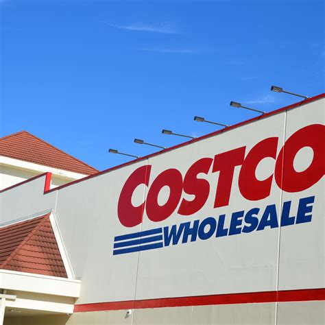 Brooks Nader, 28, Turns Heads With Nude Jet Ski Ride - Parade