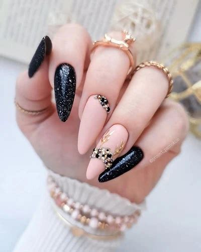 Brilla esta Temporada: Guía Completa de Uñas Decoradas Navideñas