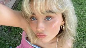 Грейси Абрамс: главное про протеже Тейлор Свифт и звезду sad girl pop