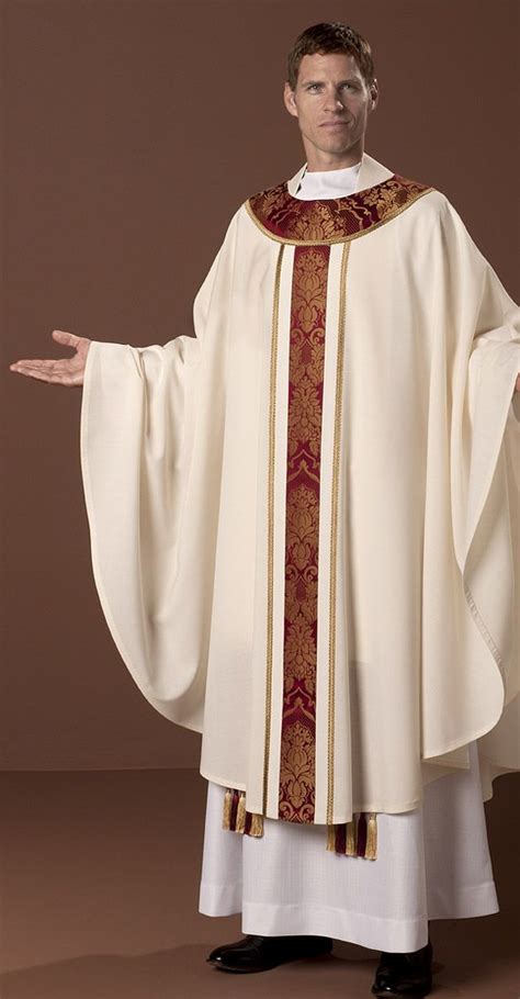 Rouen Chasuble :: Chasubles & Copes :: The Holy Rood Guild | Priest ...