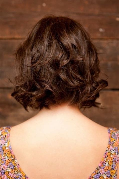 8 Hottest Wavy Bob Haircuts for Women :: Chic420