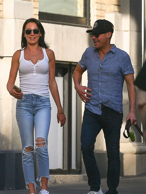 Aubrey Paige - Out in SoHo in NYC 06/06/2022 • CelebMafia