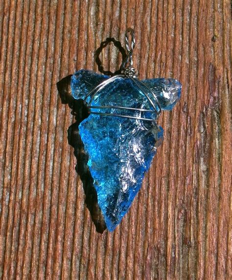 Glass Arrowhead Pendant – Primitive Pathways