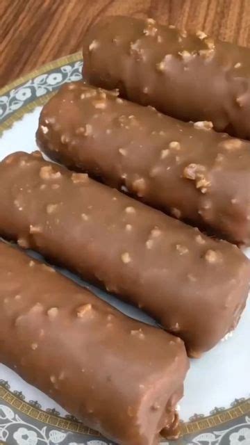 Вкусные идеи каждый день!😋 on Instagram: "ГЛАЗИРОВАННЫЕ СЫРКИ 🍫 ⠀ По ...