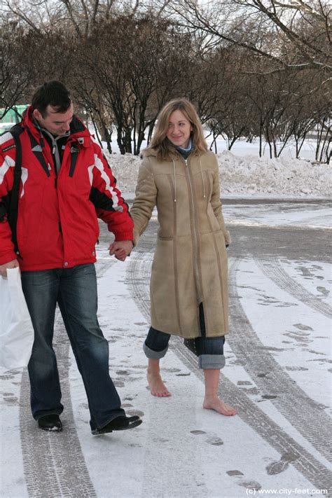 Ira walks barefoot in snow for her boyfriend! | Hip Forums