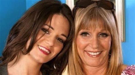 Moja mama i ja zajedno snimamo porno filmove