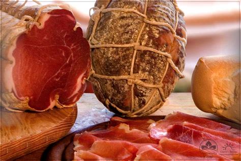 Prosciutti and salami (saucages)