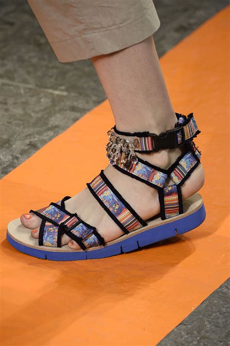 MSGM S14 Msgm, Sock Shoes, Fashion Looks, Socks, Sandals, Cute, How To ...