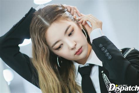 220411 ITZY Lia 1st Fanmeeting Photoshoot by Dispatch | kpopping