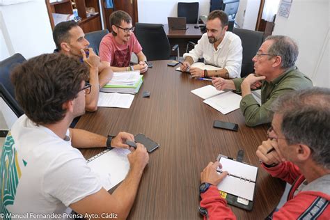 Encuentro de José Ramón Páez con clubes de atletismo gaditanos