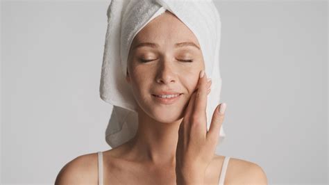 What's the Ideal Cleanser for Your Sensitive Skin?