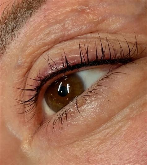 How Long Does Swelling Last After Permanent Eyeliner?