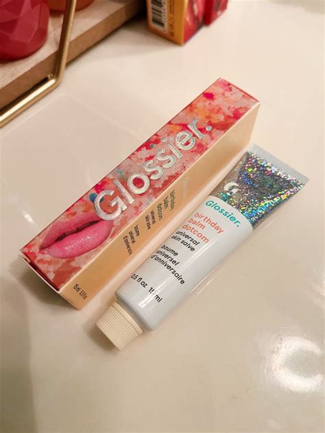 Glossier Balm Dotcom, Glossier Lip Balm, Glossier Eyeshadow, Pretty ...
