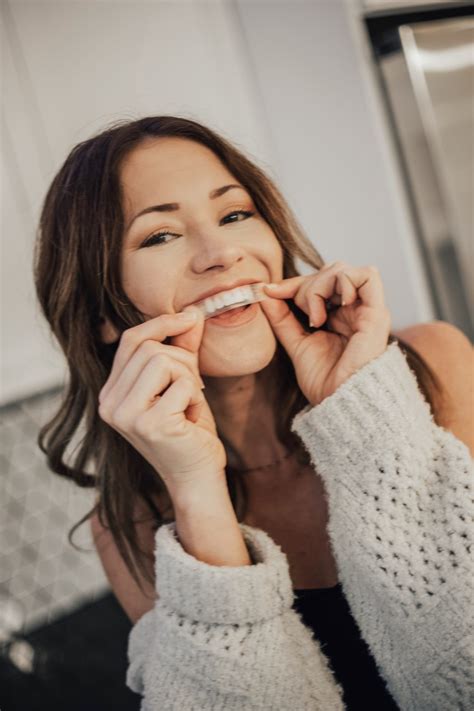 There's Always A Reason To Smile - Leah Behr