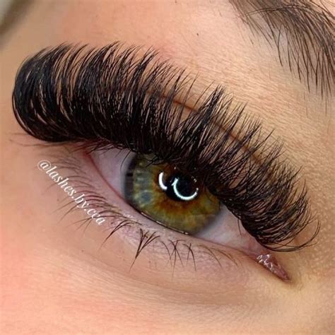 Russian Volume Lash Extensions (2023): All You Need to Know About