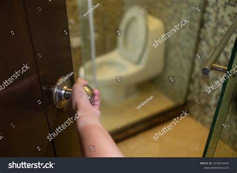 how to open bathroom door