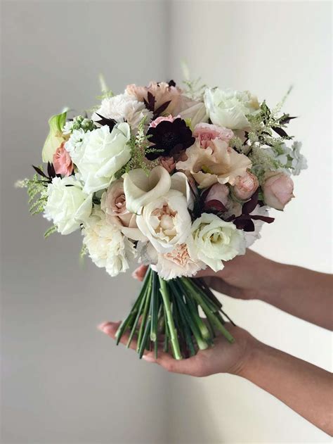 Букет невесты LOV 75 - купить в Москве | Flowerna