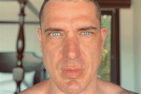 Пришёл и спас. Или всё же насрал?