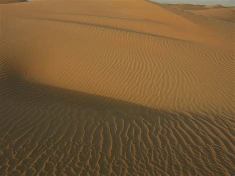 desert sand dunes  photo  pixabay