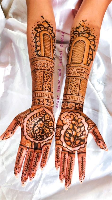 Bridal henna for hands and legs