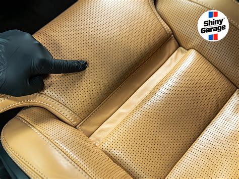 Jak dbać o tapicerkę skórzaną w samochodzie? - Blog Shiny Garage