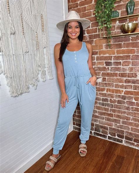 Dessie Mitcheson 07/12/2022 • CelebMafia