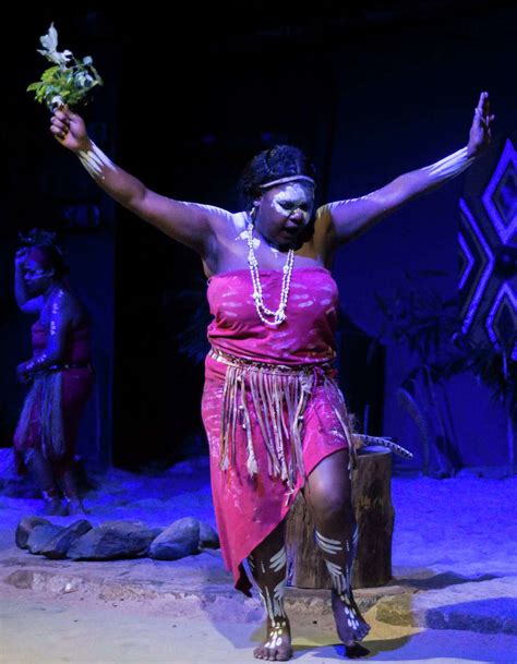 Indigenous tribes in Queensland seek balance between tradition, tourism