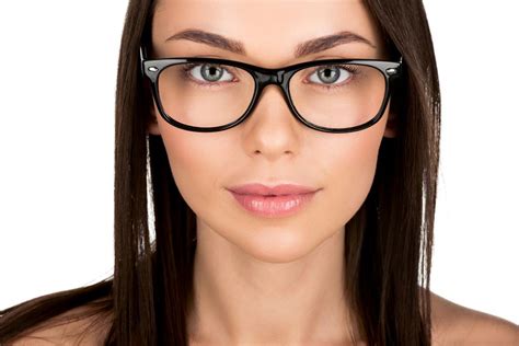 Most Popular Glasses Frames For Women 2025 - Luna Anisa