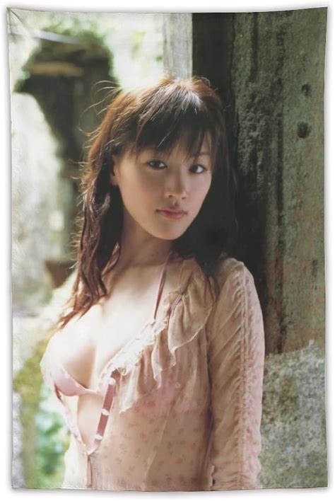 Amazon.co.jp: 綾瀬はるか 美しい少女のポスター グラビア含む水着画像 (3) タペストリー 壁アートホーム バスルーム 寝室 ...