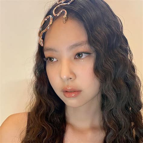 jennie icons bad girl aesthetic uzzlang girl fashion makeup