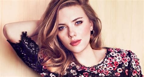 Scarlett Johansson plastic surgery breast reduction?
