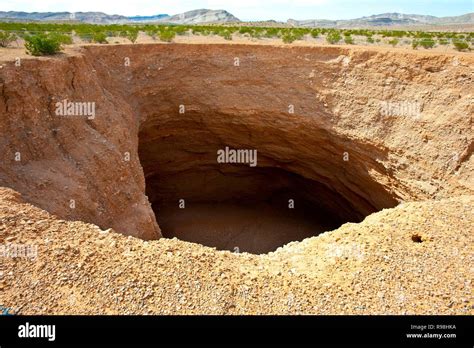 Devils hole nevada hi-res stock photography and images - Alamy