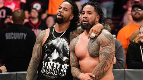 The Usos Sign New Contracts With WWE