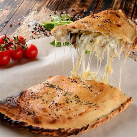 Кальцоне Пепперони 1/2