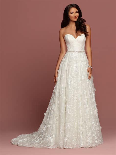 Sophisticated & Fabulous: 2018 Bridal Dresses with Amazing Skirt Detail