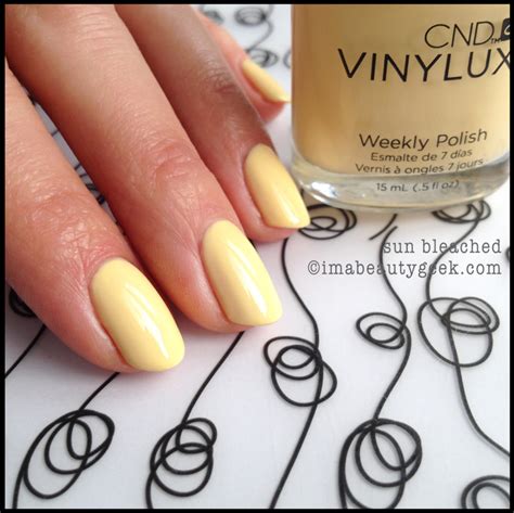 CND Vinylux Review: 7 Days + 2 Testers = Does CND Vinylux Really Last ...