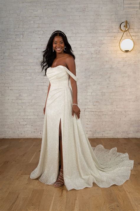 Glittery Tulle Fit-and-Flare Bridal Gown with a Removable Overskirt