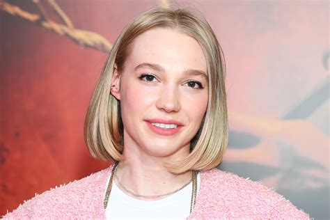 Актриса «Плейлиста волонтера» Марина Васильева назвала любимые сериалы ...