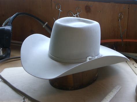 cowboy hat crown styles