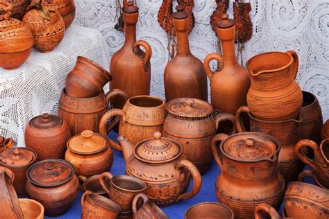 Керамические изделия стоковое изображение. изображение насчитывающей ...