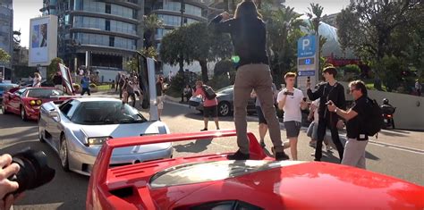 Crazy Ferrari F40 Driver Stands On His Car to Spot Other Supercars in ...