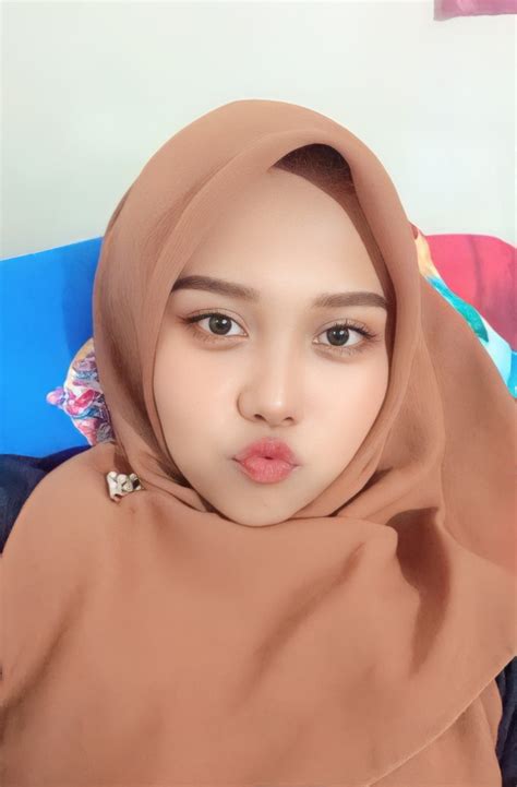 11 ide Sange untuk disimpan hari ini | gaya hijab, jilbab cantik, gadis