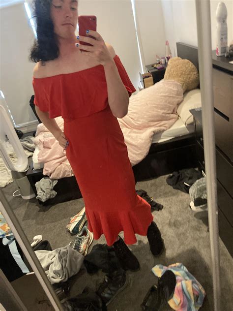 Femboy in a red dress, perfect : r/femboy